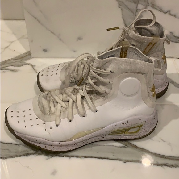 curry 4 boys basketball shoes